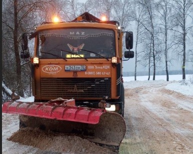 На Брянщине продолжается уборка снега