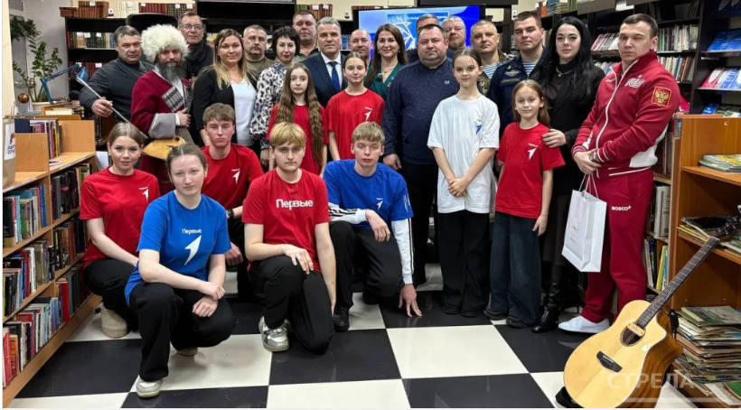 В Брянске прошел музыкальный квартирник «Поют герои»