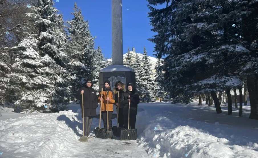 На Брянщине школьники взяли шефство над памятником
