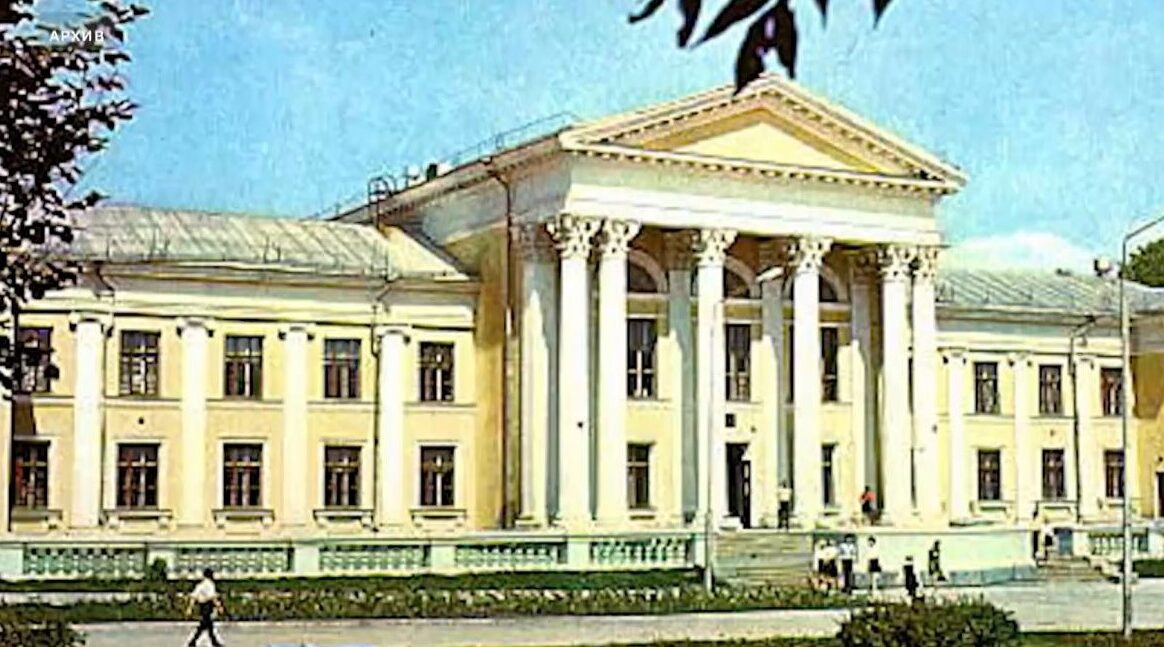 Брянскому театру юного зрителя – 45 лет