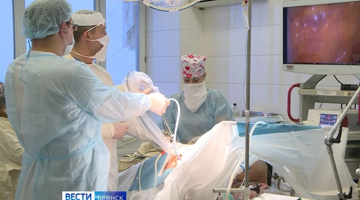 В Брянске провел сложную операцию директор филиала Сеченовского университета