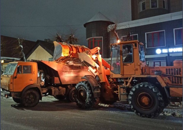 Уборка снега в брянских Клинцах