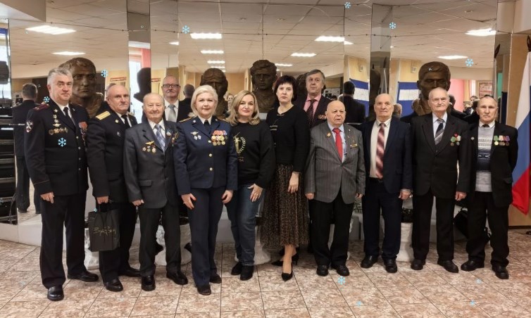 Брянские ветераны делятся с молодежью опытом