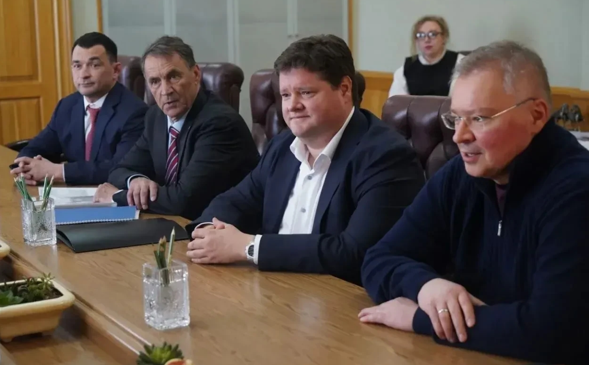 В Брянске прошла рабочая встреча с учредителем группы компаний по производству стройматериалов