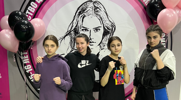 Брянские спортсменки успешно выступили на соревнованиях по боксу