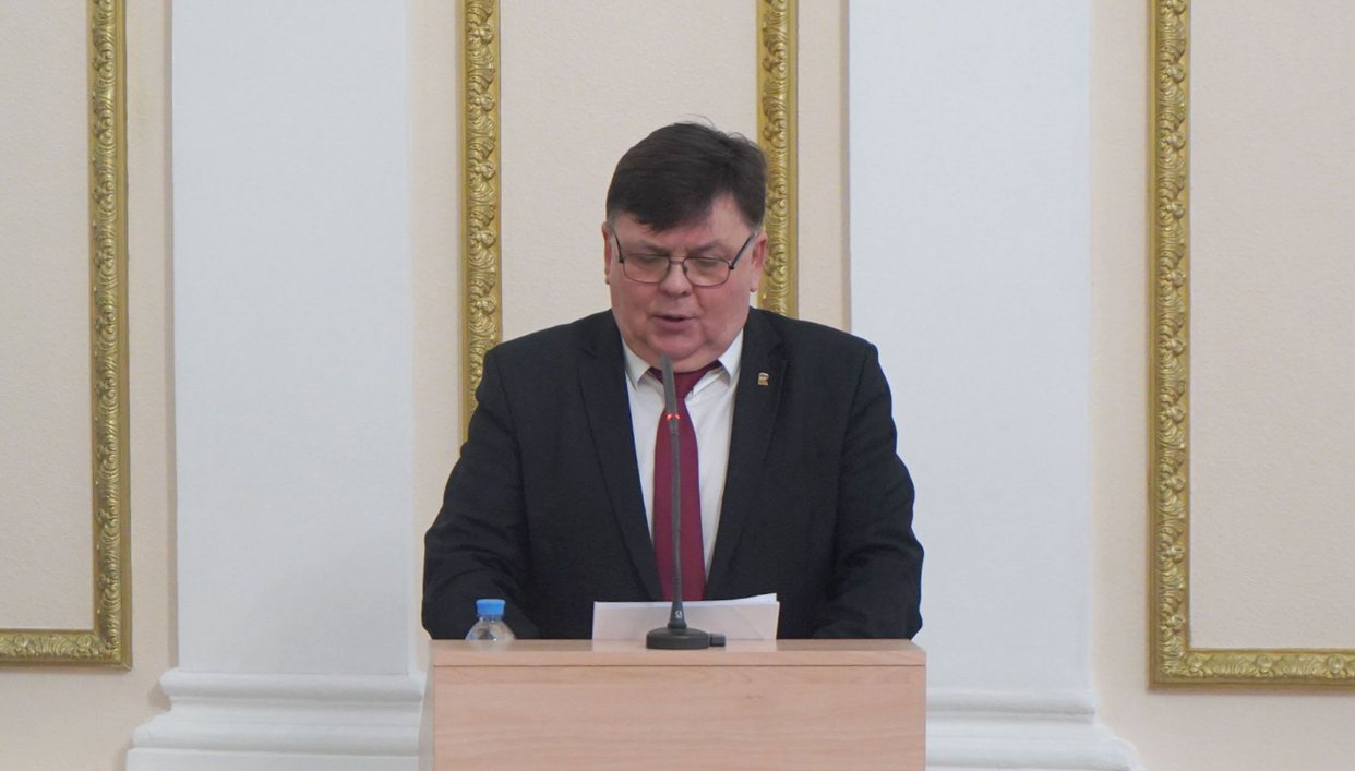 В Брянской области выдают сертификаты на жилье детям-сиротам