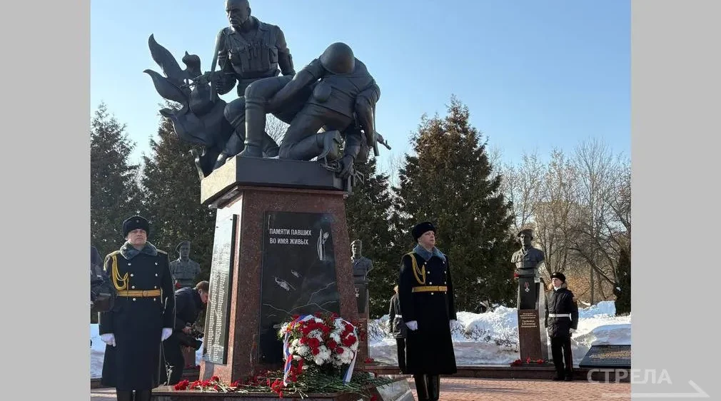 В Брянске 1 марта почтили память десантников 6-й роты