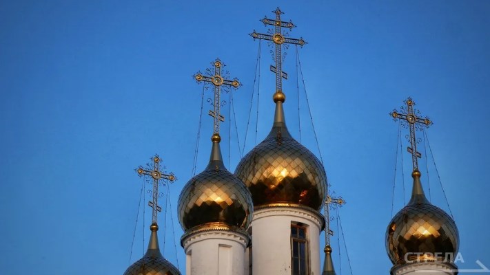 В Брянске священники помогают жителям, пострадавшим от атаки ВСУ