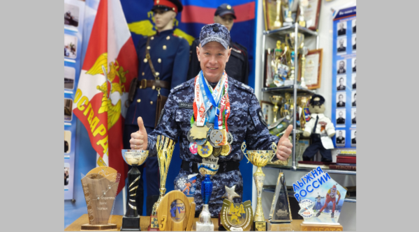 Профессионал на службе, лидер в спорте