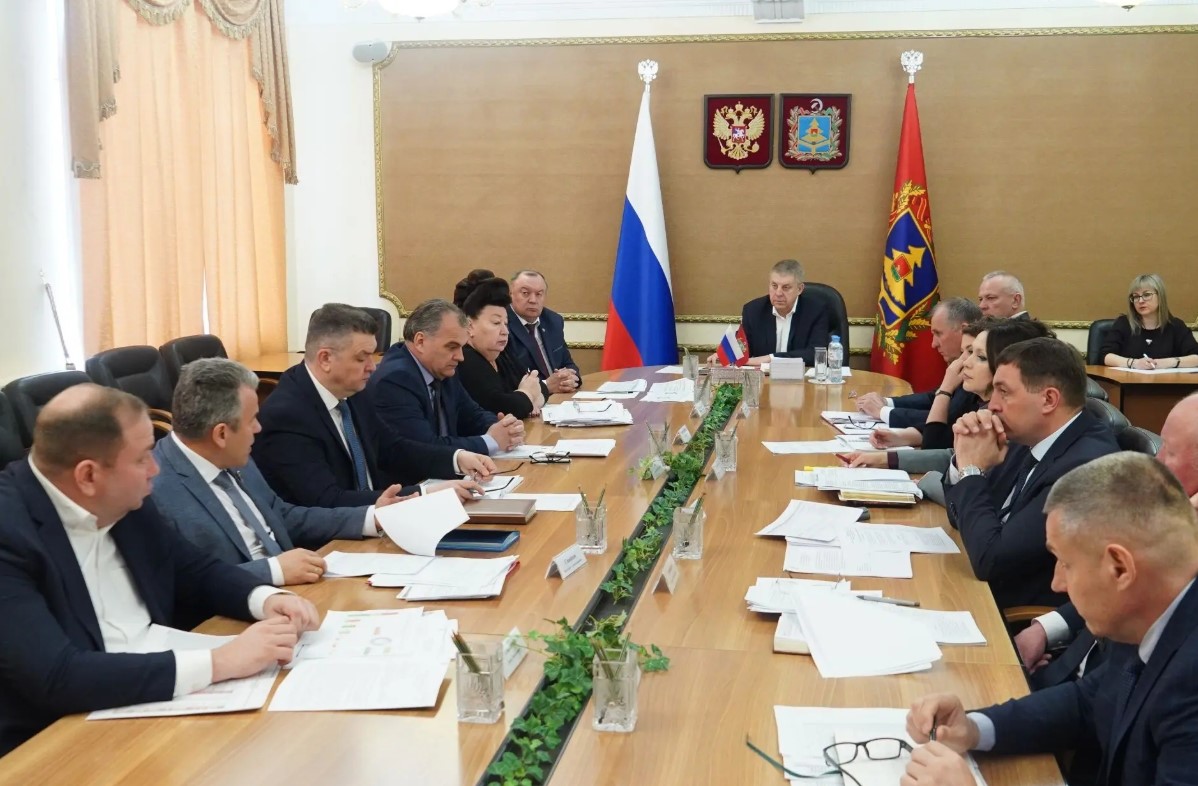 В Брянске обсудили меры поддержки участникам СВО и членам их семей