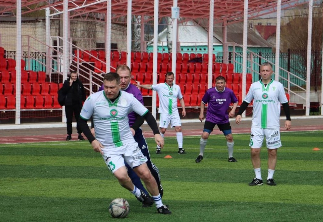 В брянском Стародубе открыли III Международный чемпионат по футболу