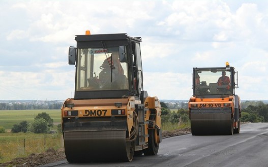 На Брянщине продолжат ремонт региональных и межмуниципальных автодорог