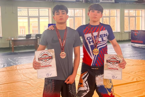 Брянские спортсмены приняли участие в соревнованиях по спортивной борьбе грэпплин