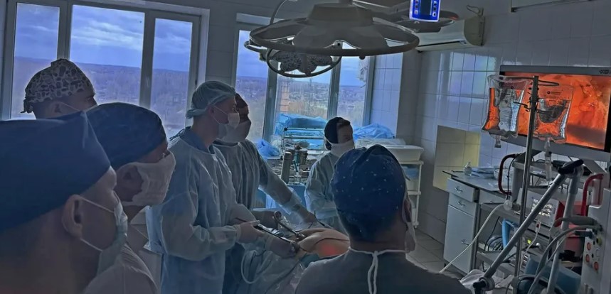 Брянские врачи перенимают опыт ведущих хирургов