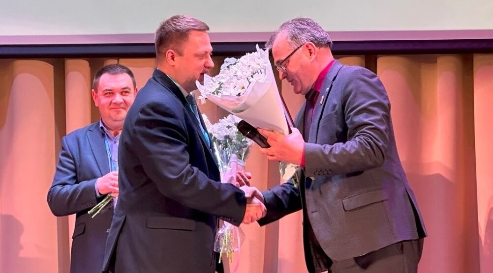 На Брянщине победителем регионального конкурса «Лидер образования — 2026» стал Дмитрий Полухин