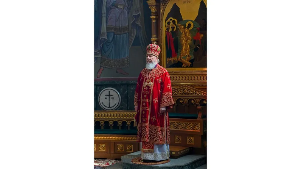 Митрополит Брянский и Севский Александр обратился с Пасхальным посланием