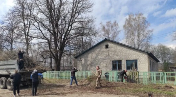 В Суземке, Дубровке и Навле прошли субботники