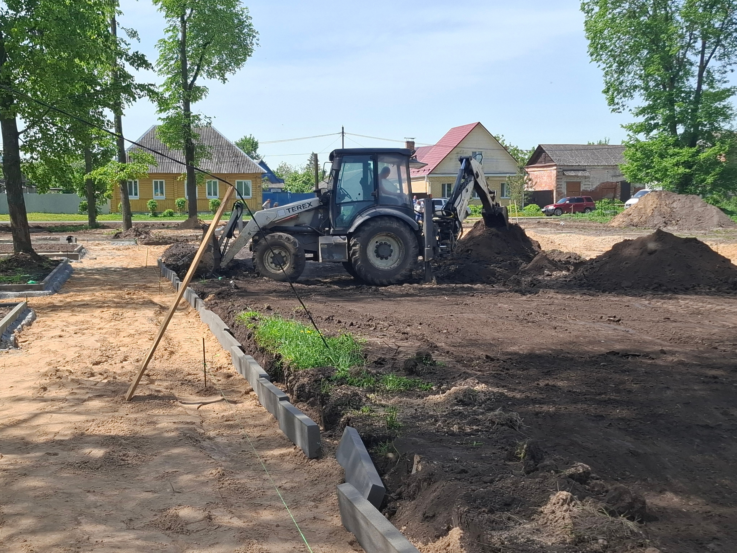 В брянском Трубчевске на «Гамовой луже»  продолжается строительство