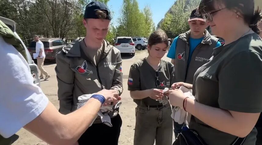 В Брянске команда Народного Фронта помогает пострадавшим от атаки ВСУ