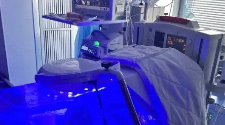 Брянская горбольница №1 получила оборудование для фототерапии новорожденных