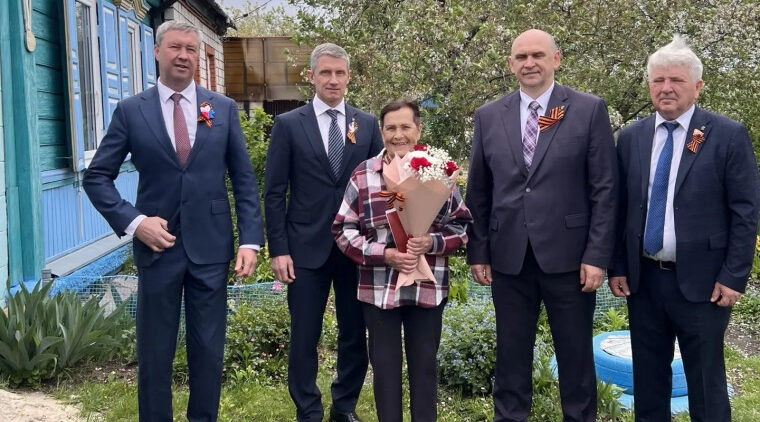 Руководители города Клинцы и депутаты Брянской областной Думы навестили ветеранов