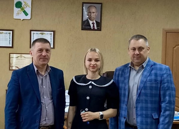 В брянском Новозыбкове тренер получил ключи от квартиры