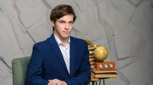 Брянский лицеист получил сто баллов по математике