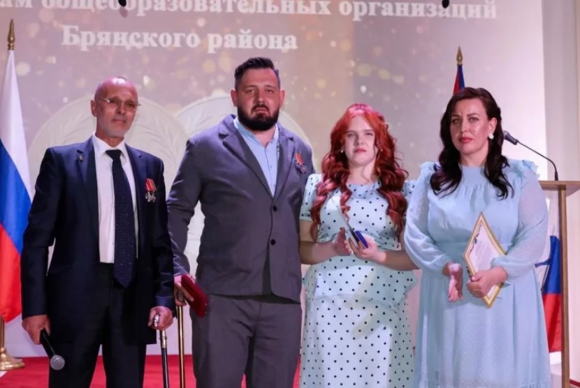 На Брянщине чествуют медалистов-выпускников
