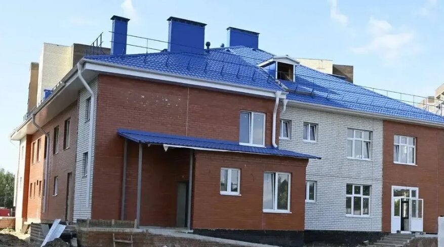 В брянском поселке Свень к ноябрю сдадут новый детсад
