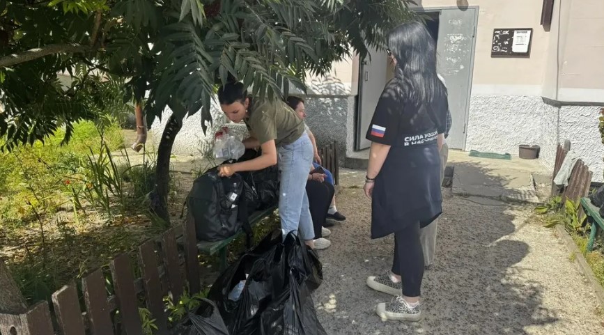 Брянские волонтёры доставили гумпомощь