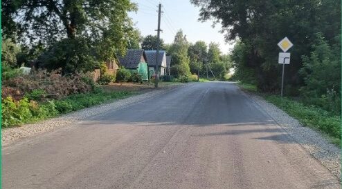 В Почепском районе Брянщины продолжается ремонт дорог