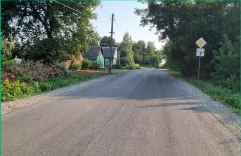 В Почепском районе Брянщины продолжается ремонт дорог