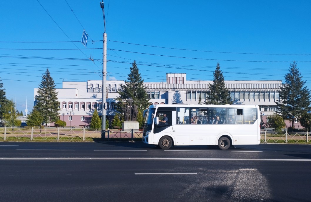 В Брянске обновляют дорогу к туристическим объектам
