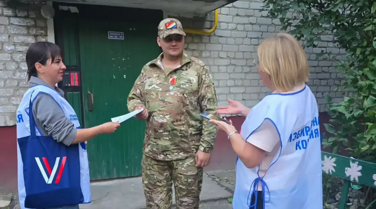 В Клинцах продолжается обход избирателей к предстоящим выборам