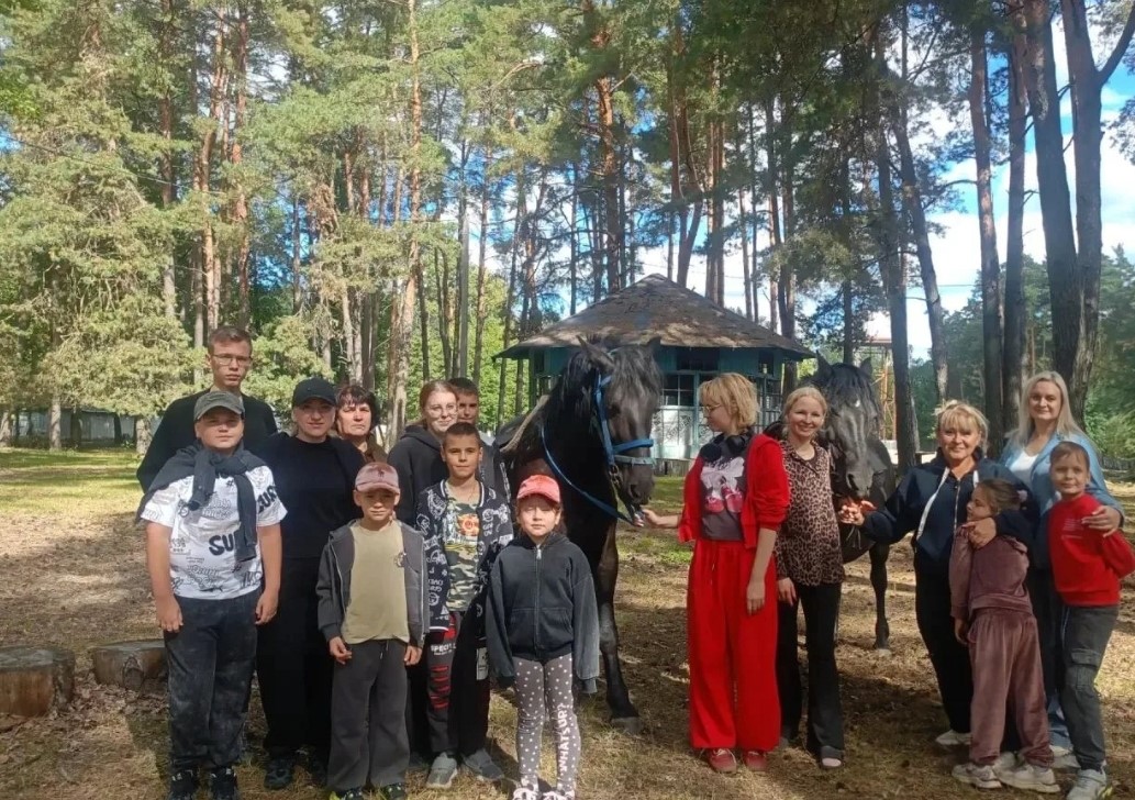 На Брянщине семьи участников СВО провели день на конном подворье