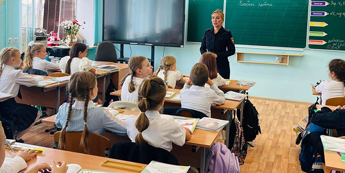 В брянских Клинцах прошли уроки безопасности дорожного движения