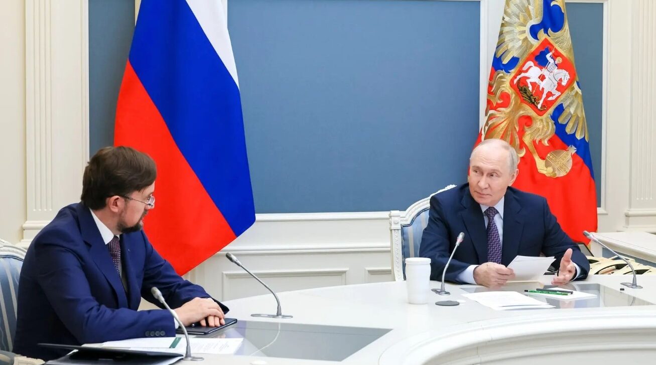 Глава Брянщины принял участие во встрече в режиме видеосвязи с Президентом России