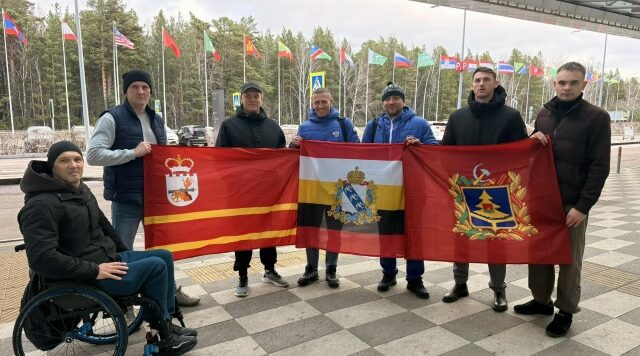 Брянские ветераны СВО участвуют во Всероссийских соревнований по плаванию «Кубок Героев»